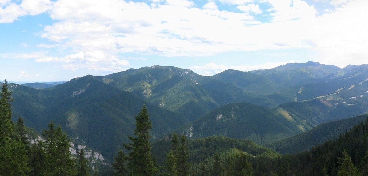 Panoráma Demänovskej doliny a okolitých vrchov