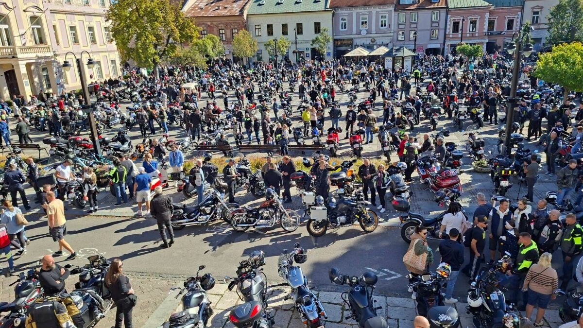 Motorkári uzavreli sezónu v Liptovskom Mikuláši