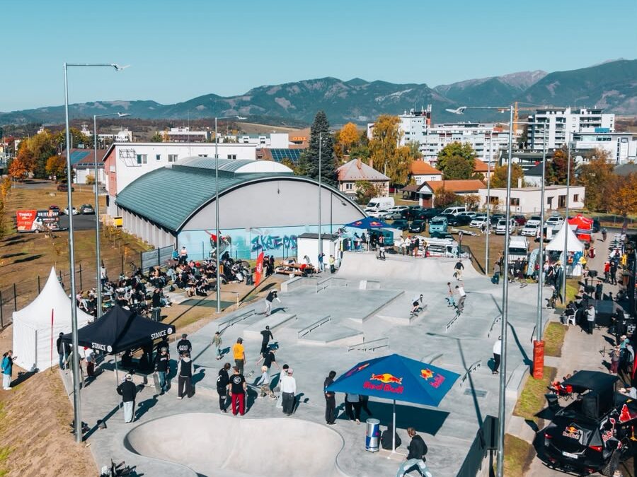 V Liptovskom Mikuláši otvorili nový moderný skatepark