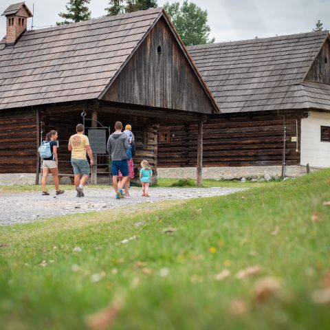 Vianočné trhy v Múzeu liptovskej dediny v Pribyline